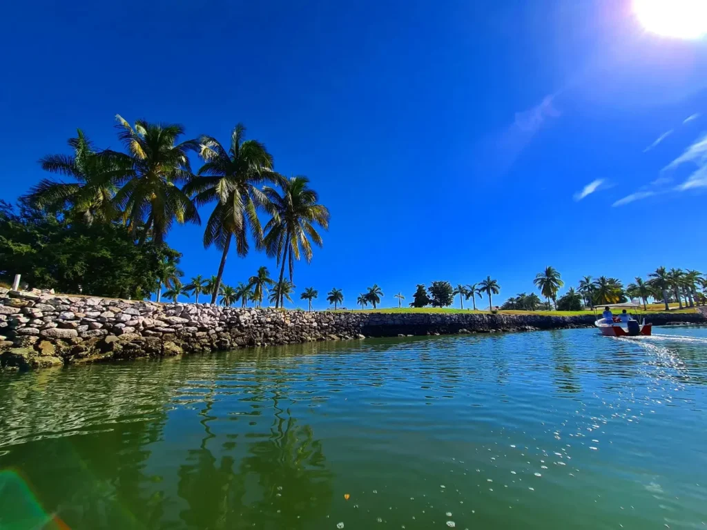 Cruising with Danny and Peter, Holland America Line, Koningsdam, Mazatlan, Mexico | Thrilling Mazatlán adventure tour highlights featuring speed boat rides across the Pacific Ocean, pulmonia car tour through Old Town Mazatlán, and resort relaxation.