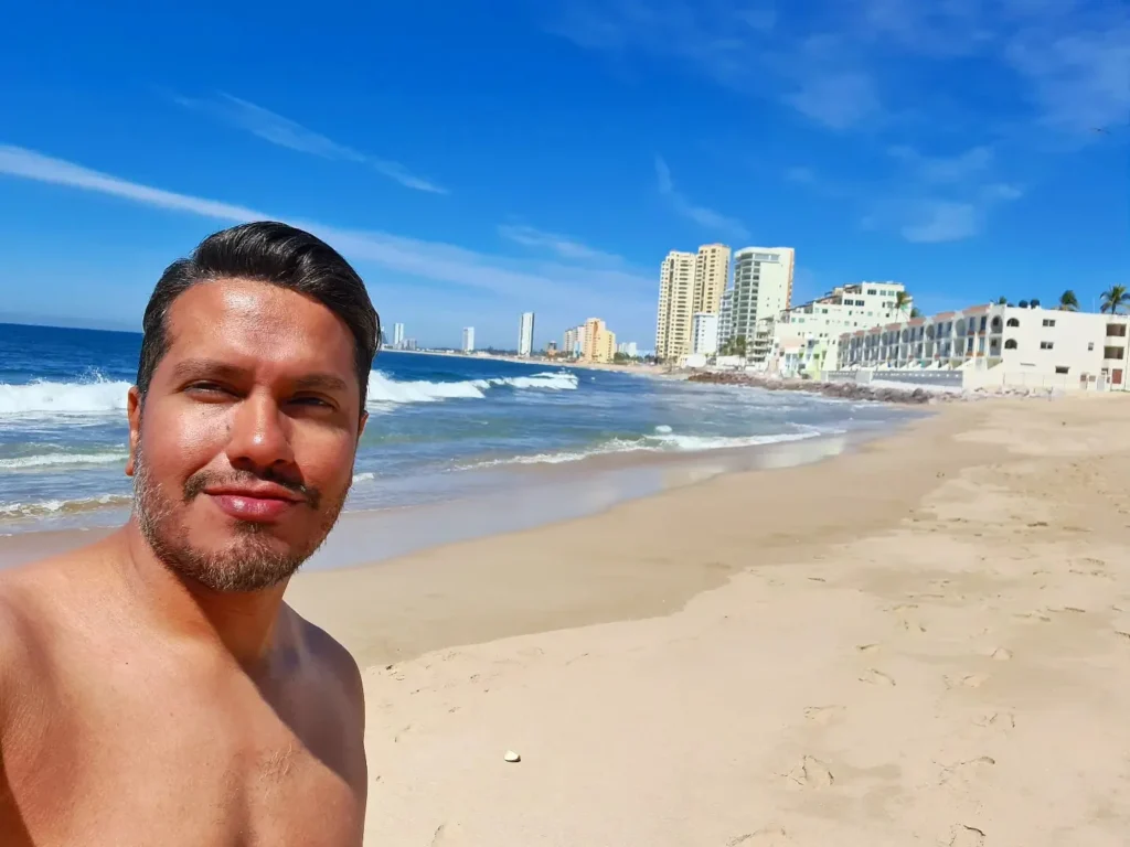 Cruising with Danny and Peter, Holland America Line, Koningsdam, Mazatlan, Mexico | Thrilling Mazatlán adventure tour highlights featuring speed boat rides across the Pacific Ocean, pulmonia car tour through Old Town Mazatlán, and resort relaxation.