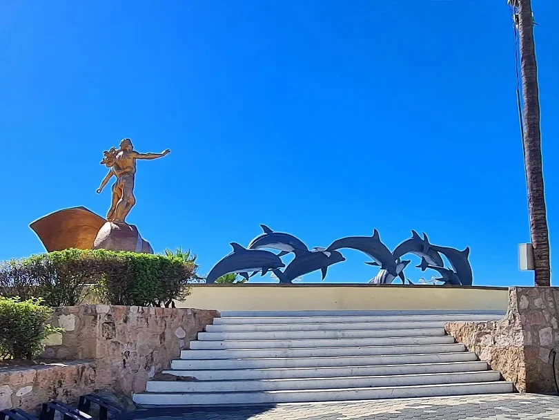 Cruising with Danny and Peter, Holland America Line, Koningsdam, Mazatlan, Mexico | Thrilling Mazatlán adventure tour highlights featuring speed boat rides across the Pacific Ocean, pulmonia car tour through Old Town Mazatlán, and resort relaxation.