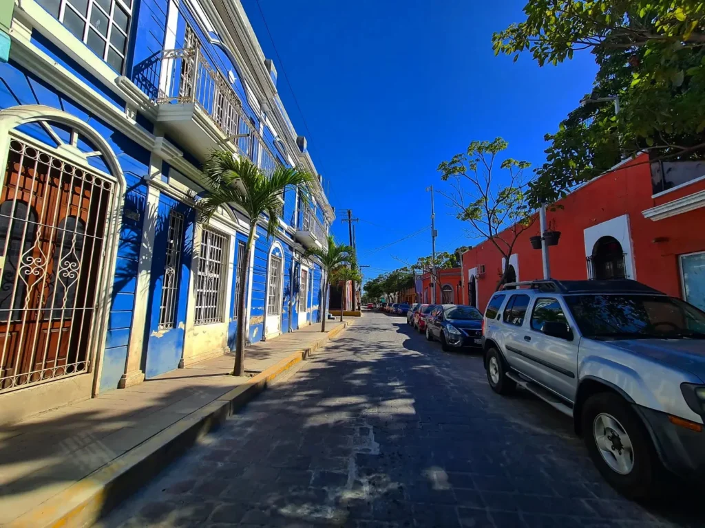 Cruising with Danny and Peter, Holland America Line, Koningsdam, Mazatlan, Mexico | Thrilling Mazatlán adventure tour highlights featuring speed boat rides across the Pacific Ocean, pulmonia car tour through Old Town Mazatlán, and resort relaxation.