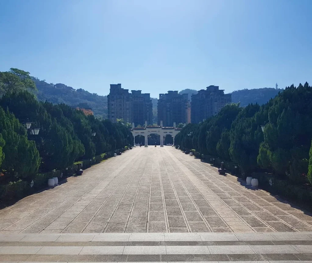 Keelung Taipei Cruise Port: Our Complete Guide + Insider Tips 2026 (Visited Once in 2019 by Danny and Peter) 4 Cruising with Danny and Peter, Holland America Line, Westerdam, Keelung, Taipei, Taiwan | Vibrant scene of Keelung Night Market showcasing diverse Taiwanese street food, including oyster pancakes and stinky tofu, with colorful stalls and lively crowds. Scenic views from Chaojing Park overlooking Keelung Harbor, featuring traditional architecture and lush landscapes. Picturesque images of Keelung Island attractions, highlighting pristine beaches and charming fishing villages, capturing the cultural heritage of Keelung and its rich maritime history.