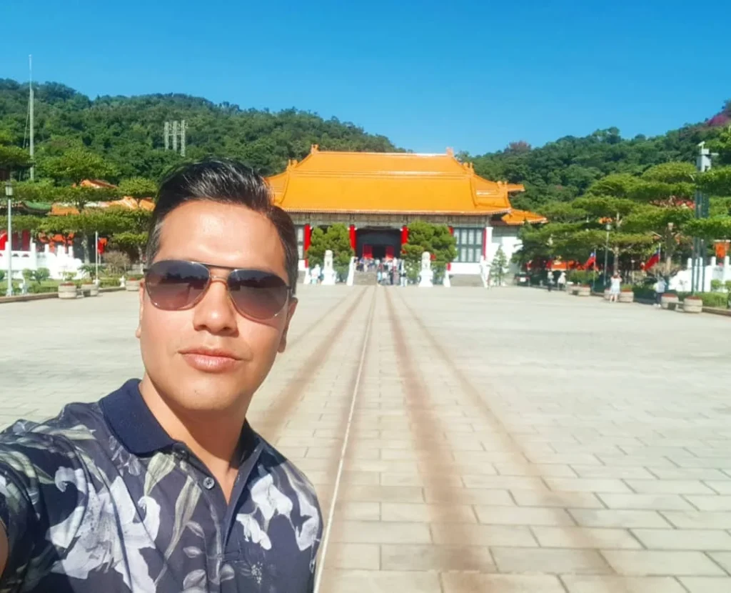 Keelung Taipei Cruise Port: Our Complete Guide + Insider Tips 2026 (Visited Once in 2019 by Danny and Peter) 5 Cruising with Danny and Peter, Holland America Line, Westerdam, Keelung, Taipei, Taiwan | Vibrant scene of Keelung Night Market showcasing diverse Taiwanese street food, including oyster pancakes and stinky tofu, with colorful stalls and lively crowds. Scenic views from Chaojing Park overlooking Keelung Harbor, featuring traditional architecture and lush landscapes. Picturesque images of Keelung Island attractions, highlighting pristine beaches and charming fishing villages, capturing the cultural heritage of Keelung and its rich maritime history.