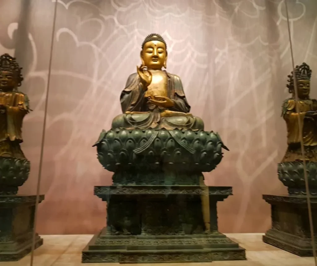 Keelung Taipei Cruise Port: Our Complete Guide + Insider Tips 2026 (Visited Once in 2019 by Danny and Peter) 10 Cruising with Danny and Peter, Holland America Line, Westerdam, Keelung, Taipei, Taiwan | Vibrant scene of Keelung Night Market showcasing diverse Taiwanese street food, including oyster pancakes and stinky tofu, with colorful stalls and lively crowds. Scenic views from Chaojing Park overlooking Keelung Harbor, featuring traditional architecture and lush landscapes. Picturesque images of Keelung Island attractions, highlighting pristine beaches and charming fishing villages, capturing the cultural heritage of Keelung and its rich maritime history.