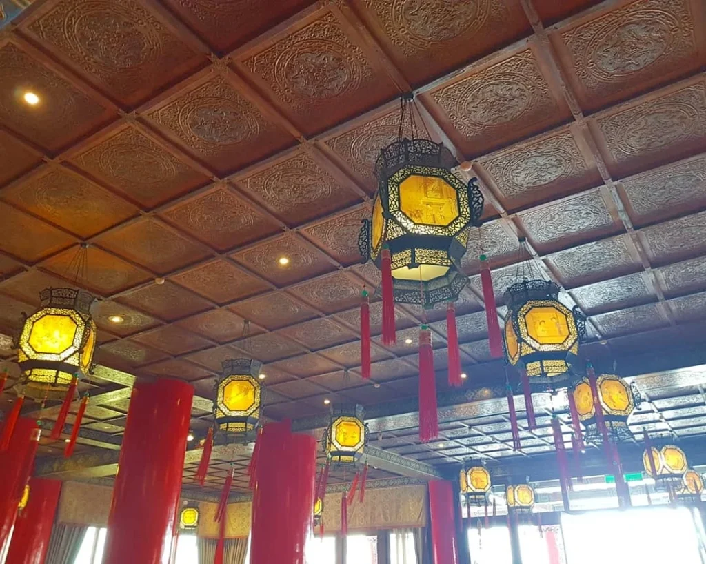 Keelung Taipei Cruise Port: Our Complete Guide + Insider Tips 2026 (Visited Once in 2019 by Danny and Peter) 21 Cruising with Danny and Peter, Holland America Line, Westerdam, Keelung, Taipei, Taiwan | Vibrant scene of Keelung Night Market showcasing diverse Taiwanese street food, including oyster pancakes and stinky tofu, with colorful stalls and lively crowds. Scenic views from Chaojing Park overlooking Keelung Harbor, featuring traditional architecture and lush landscapes. Picturesque images of Keelung Island attractions, highlighting pristine beaches and charming fishing villages, capturing the cultural heritage of Keelung and its rich maritime history.